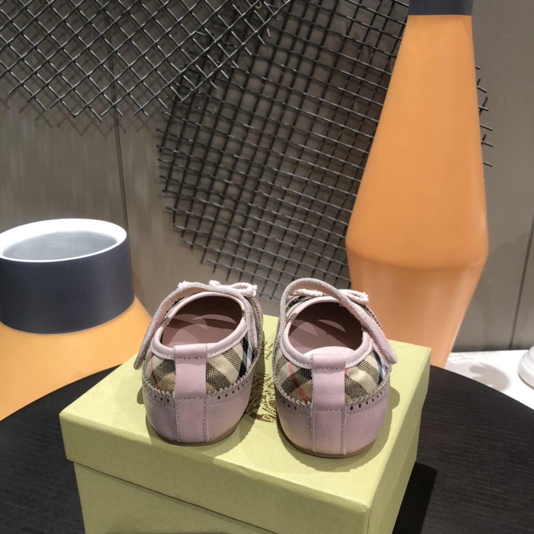 Burberry 2022 baby girl toddler shoes