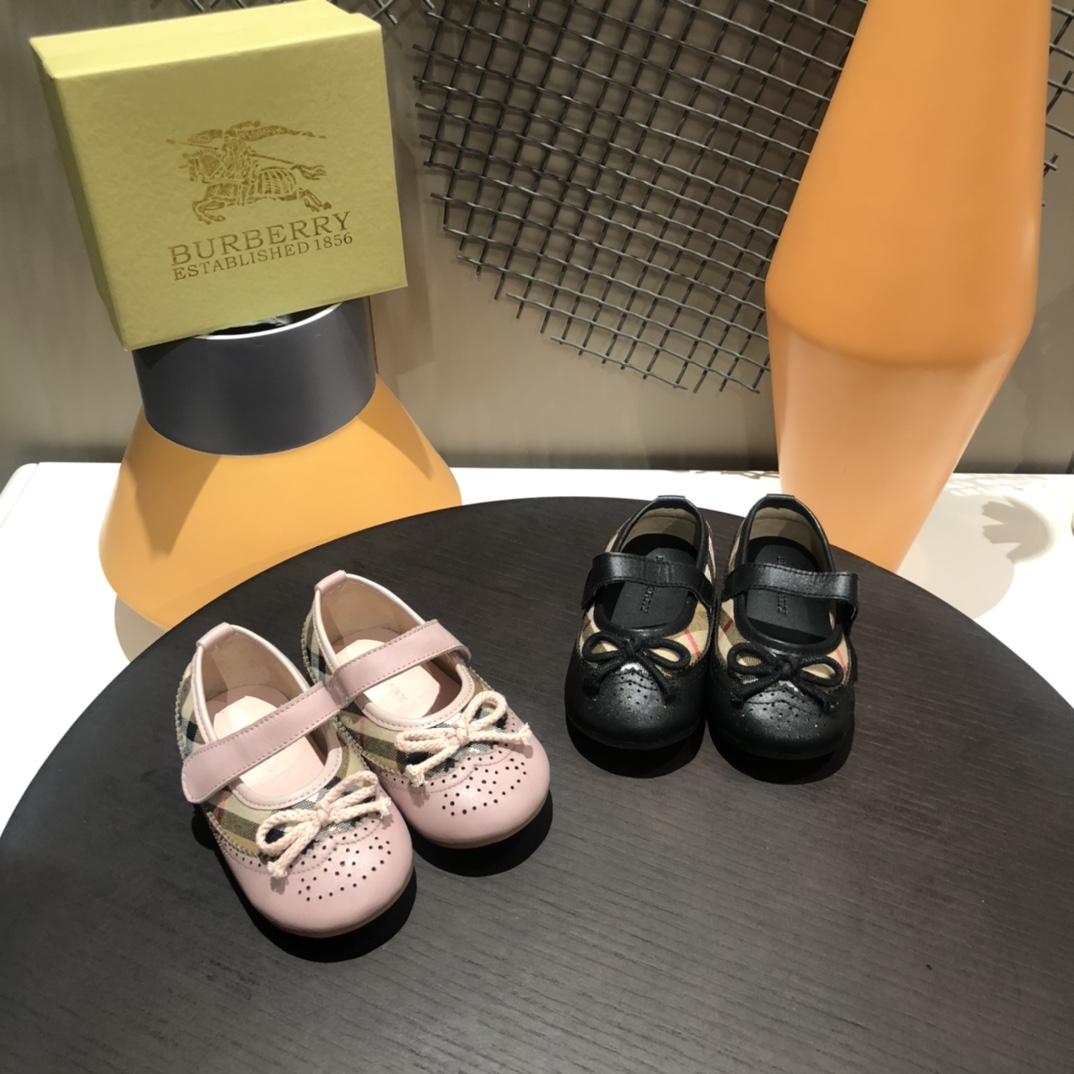 Burberry 2022 baby girl toddler shoes