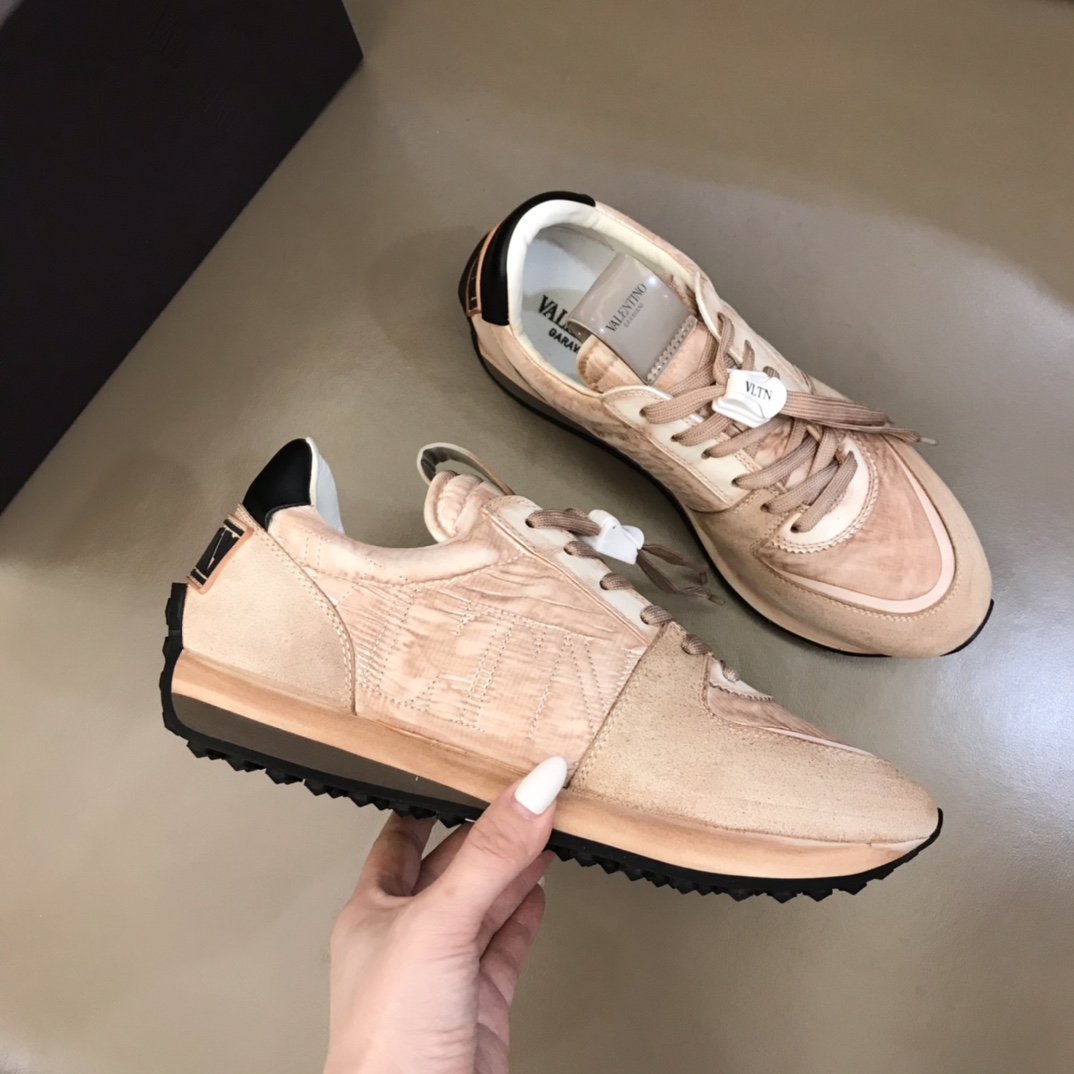 Valentino Sneaker Roller in Brown