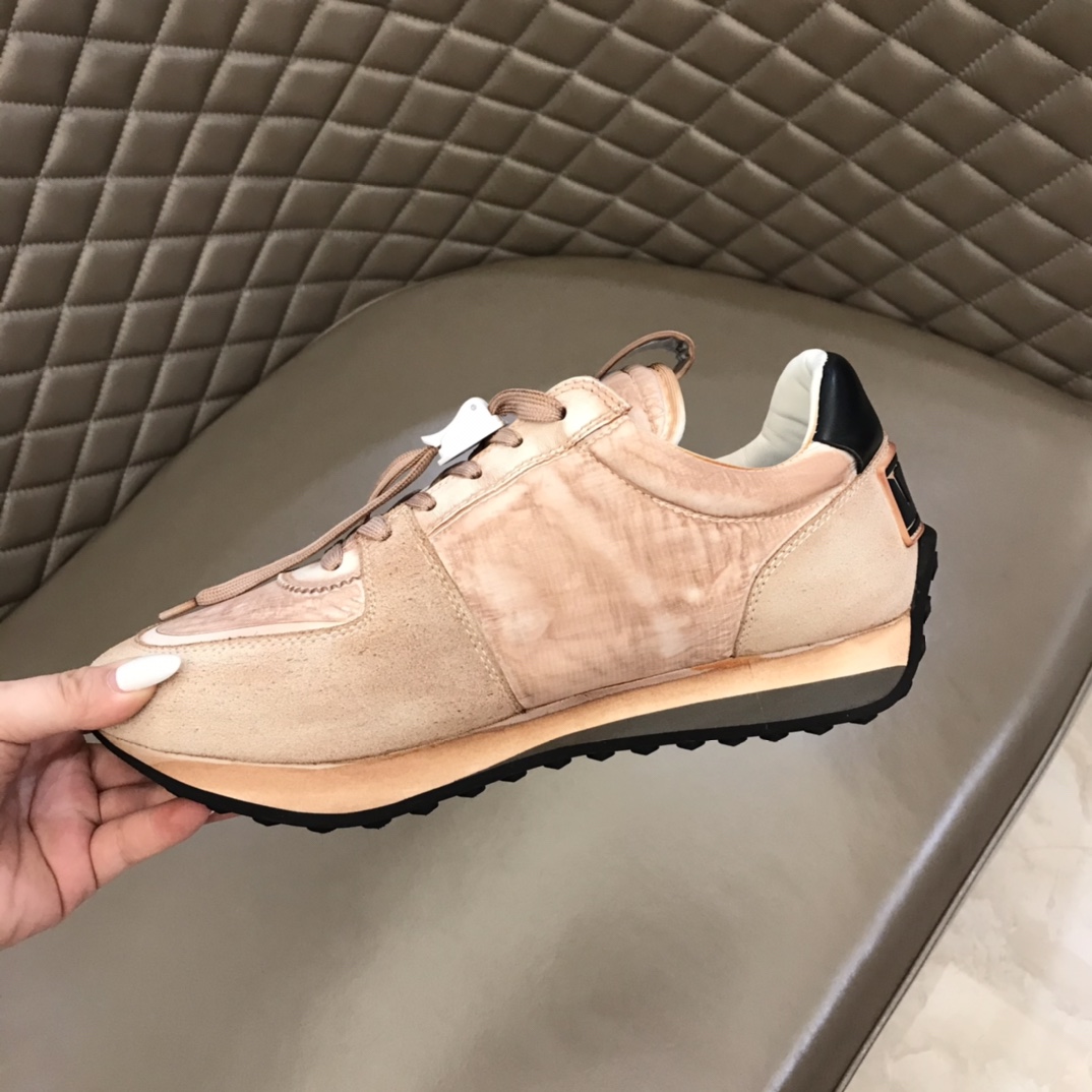 Valentino Sneaker Roller in Brown