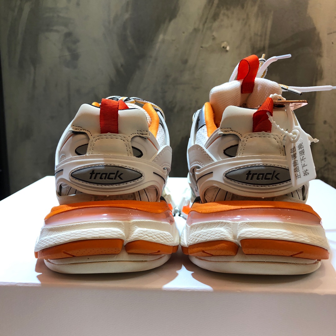 Balenciaga Triple S retro Clunky Sneakers in Beige