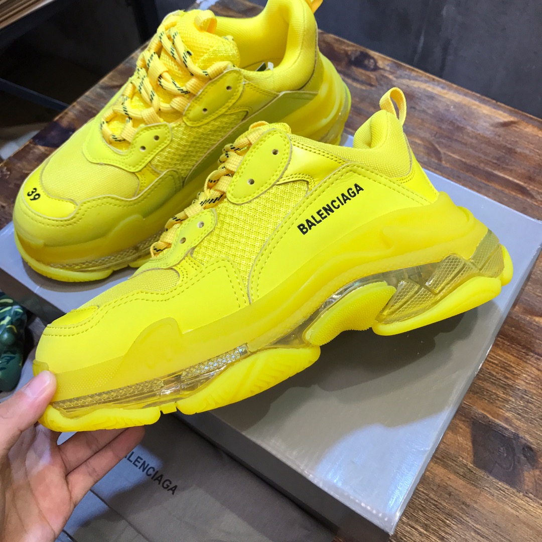 Balenciaga Sneaker Triple S in Yellow