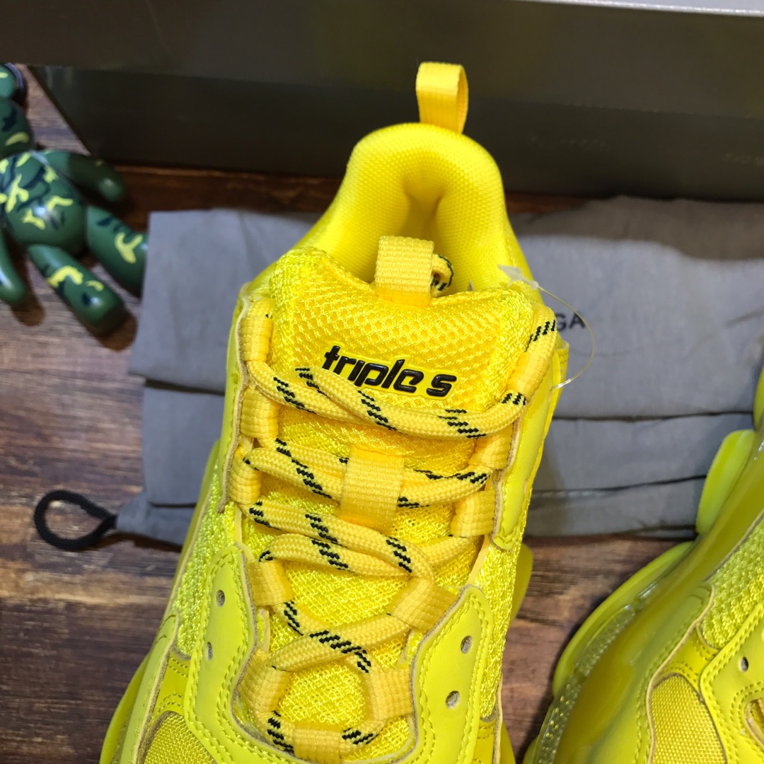 Balenciaga Sneaker Triple S in Yellow