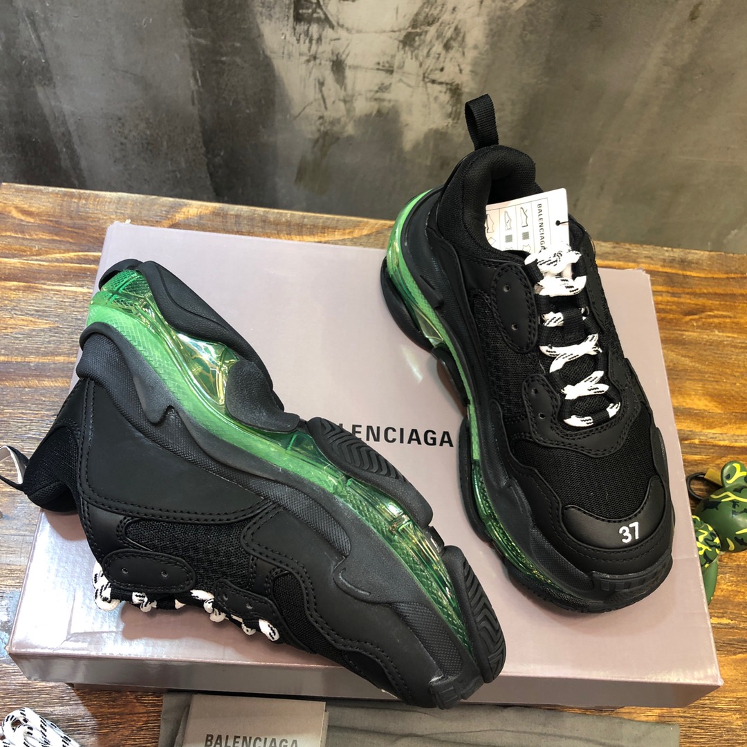 Balenciaga Sneaker Triple S in Green Sole