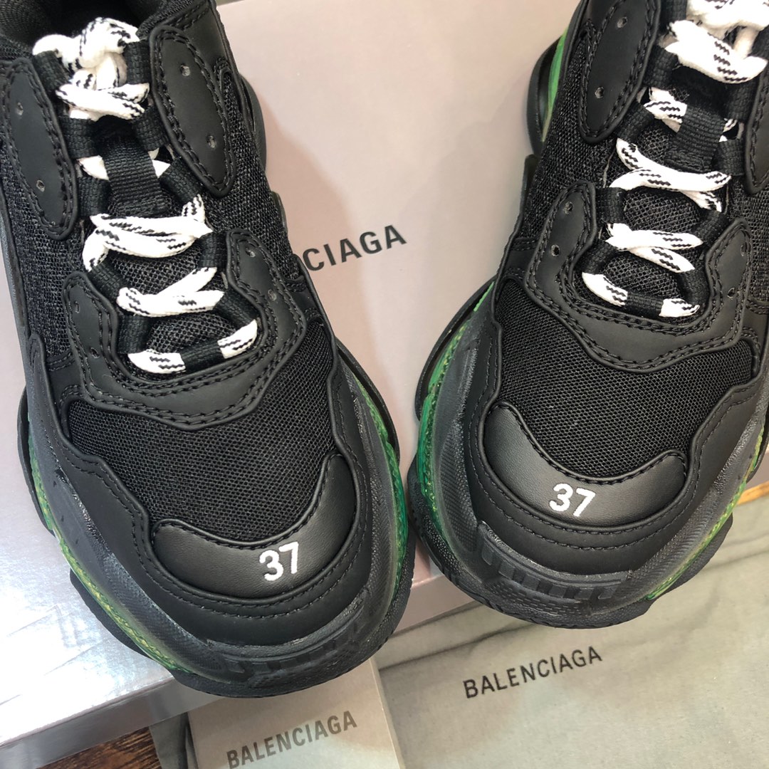 Balenciaga Sneaker Triple S in Green Sole