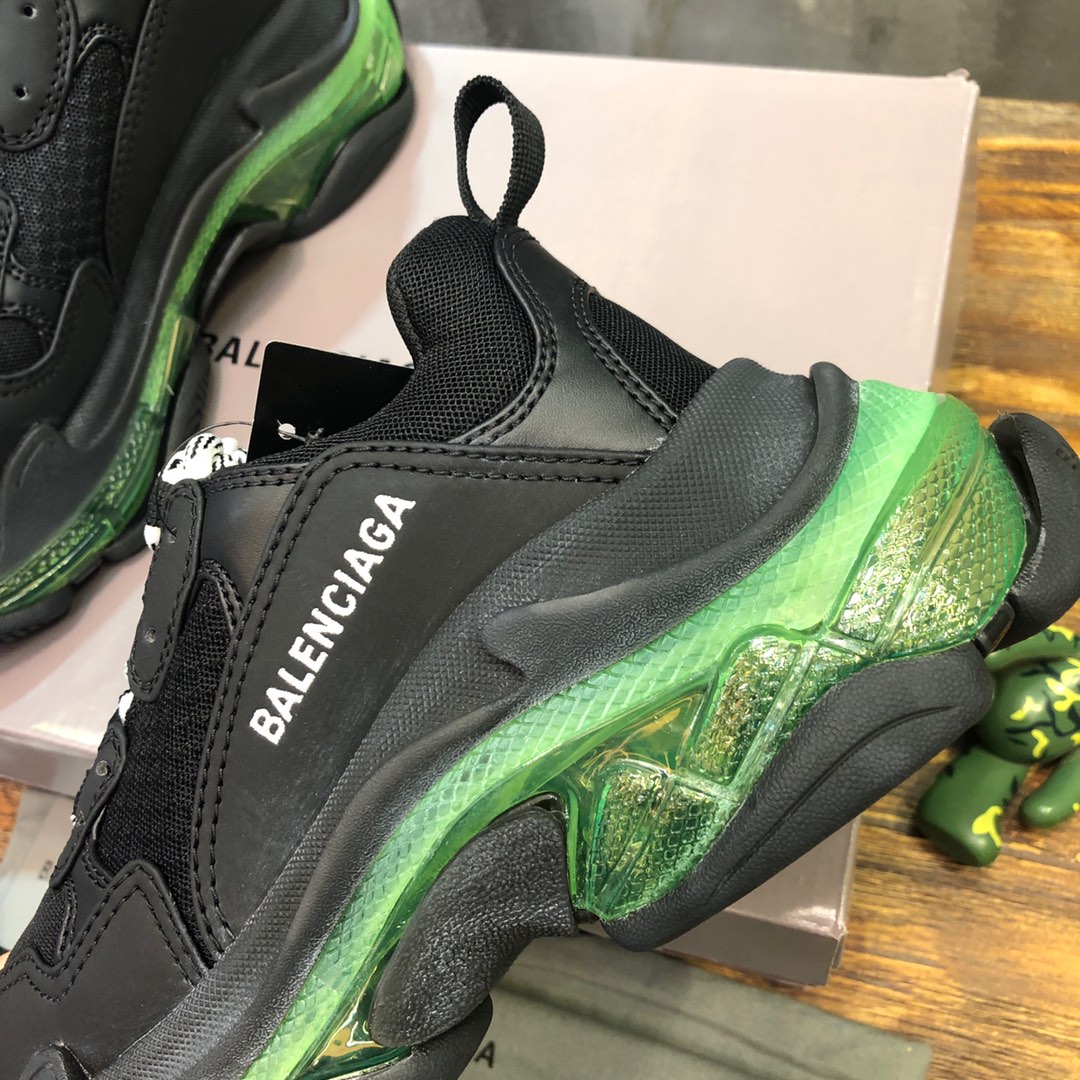 Balenciaga Sneaker Triple S in Green Sole