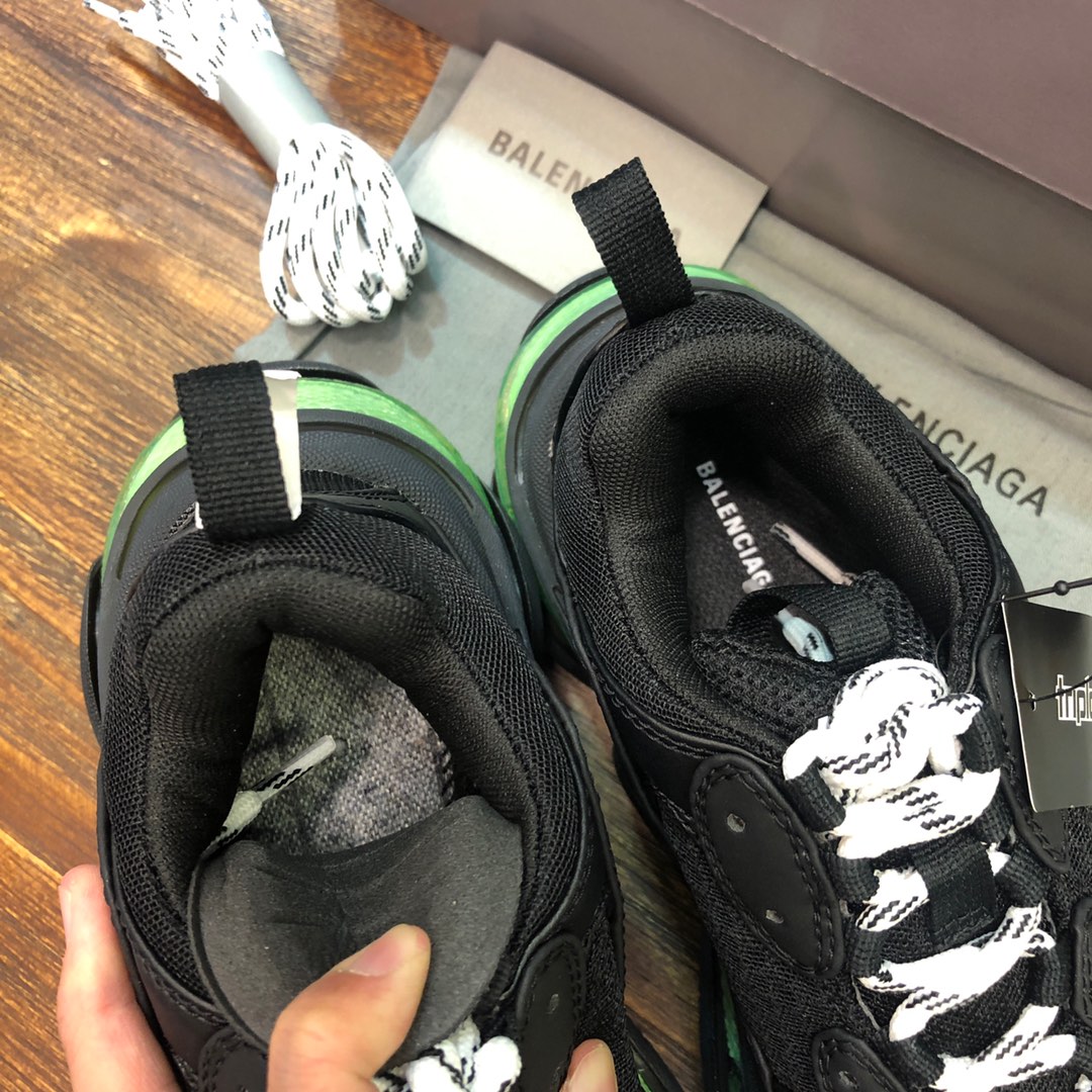 Balenciaga Sneaker Triple S in Green Sole