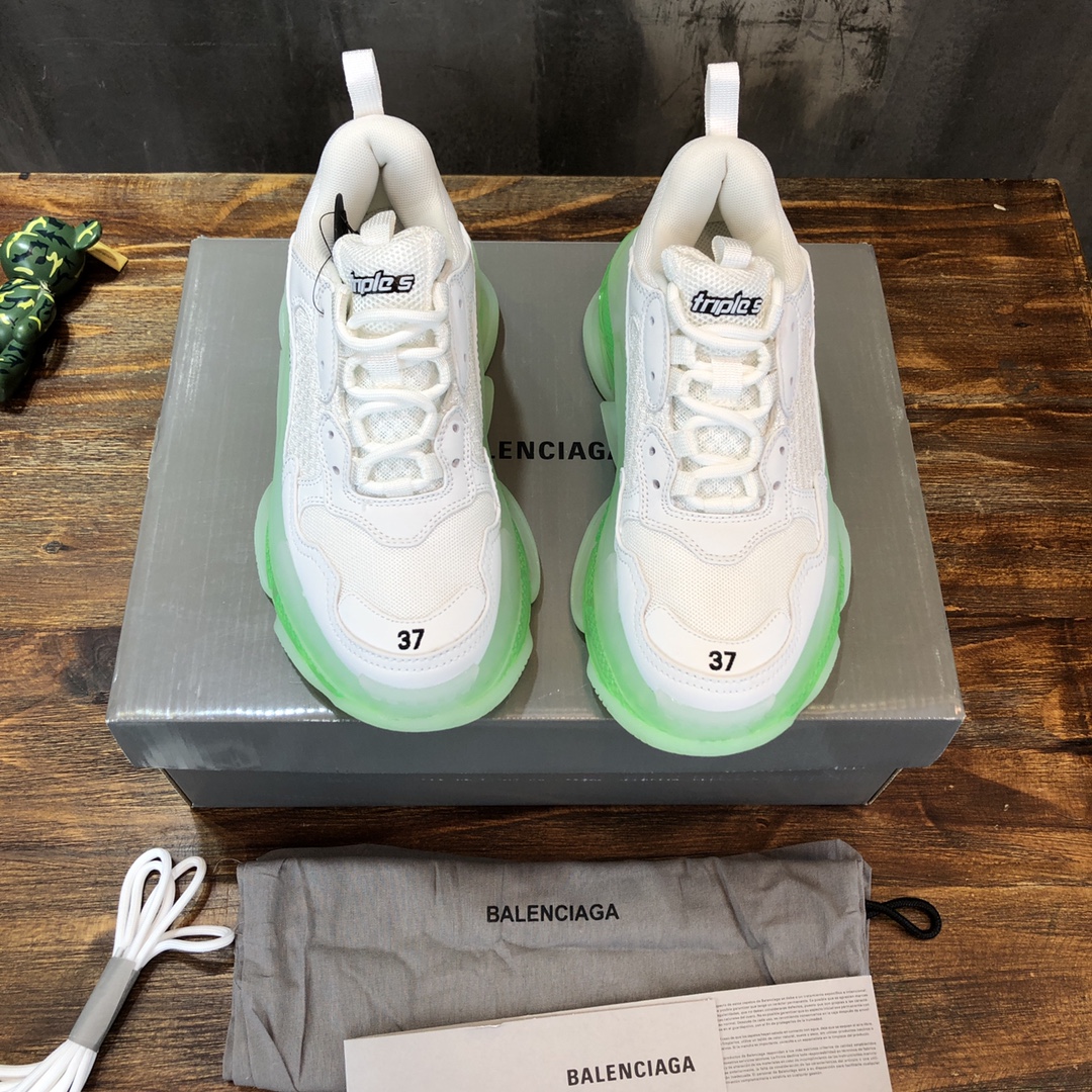 Balenciaga Sneaker Triple S in Green Sole