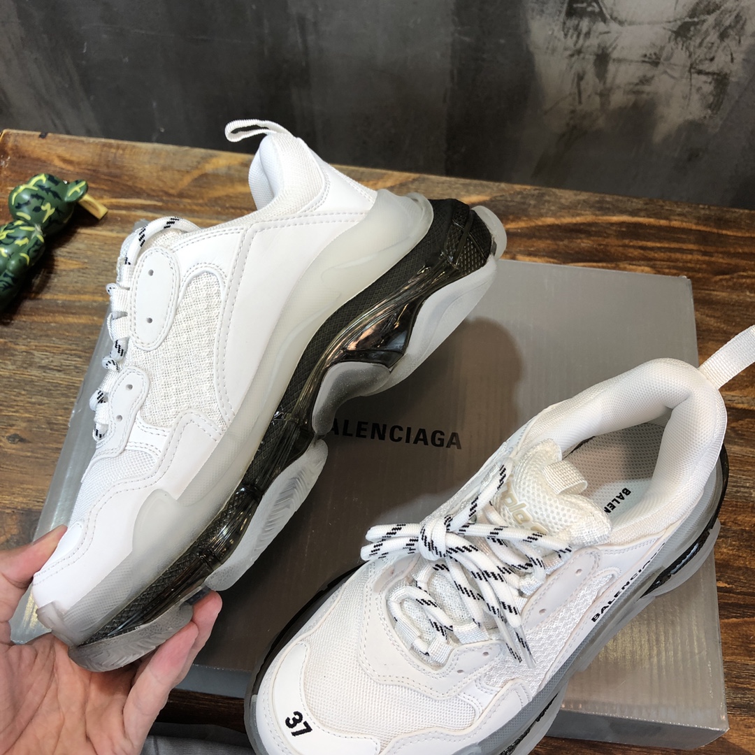 Balenciaga Sneaker Triple S in Black Sole