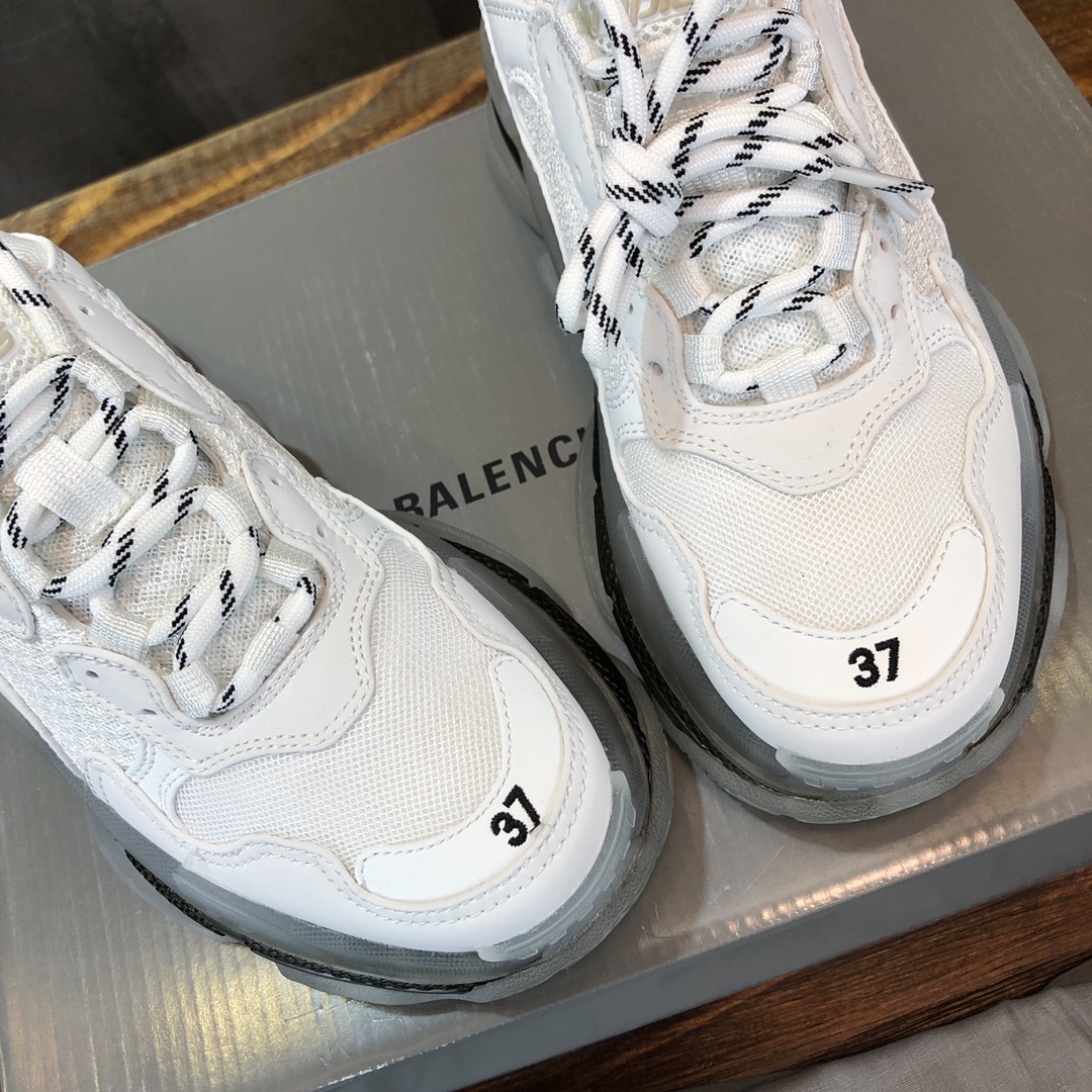 Balenciaga Sneaker Triple S in Black Sole