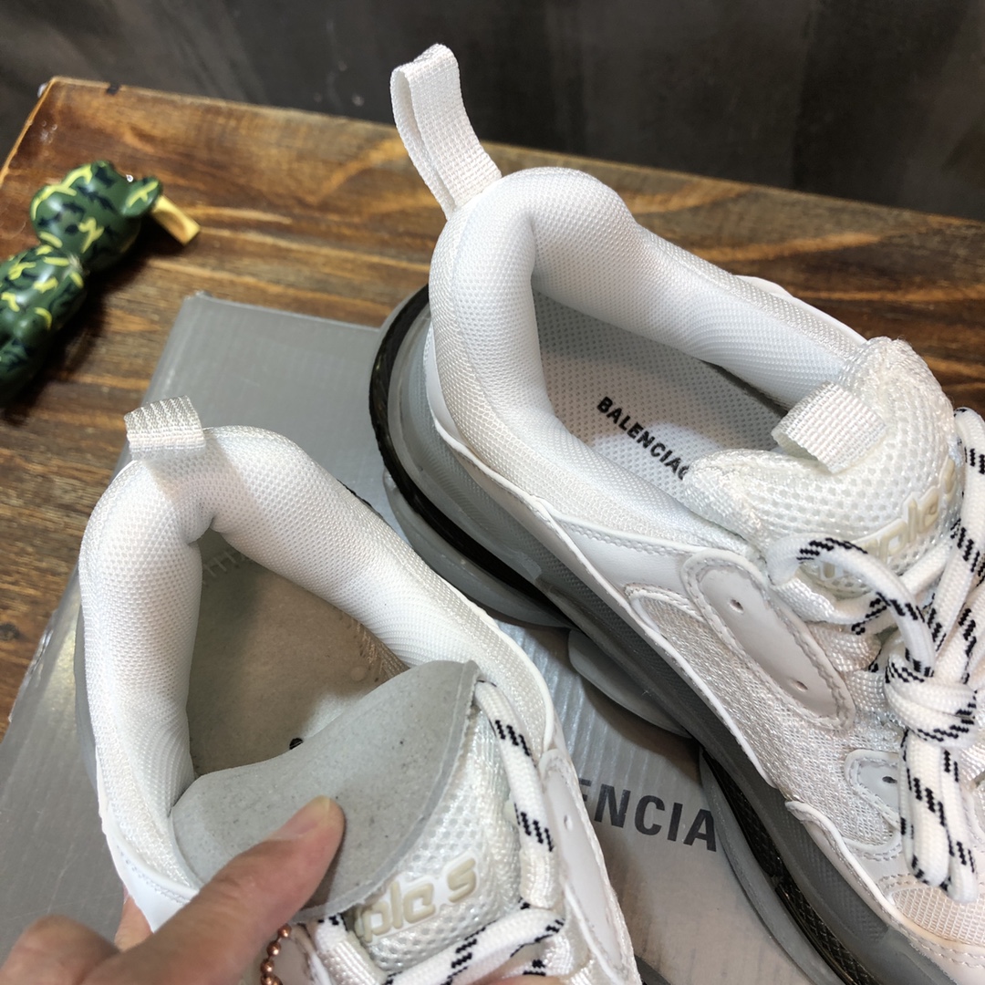 Balenciaga Sneaker Triple S in Black Sole