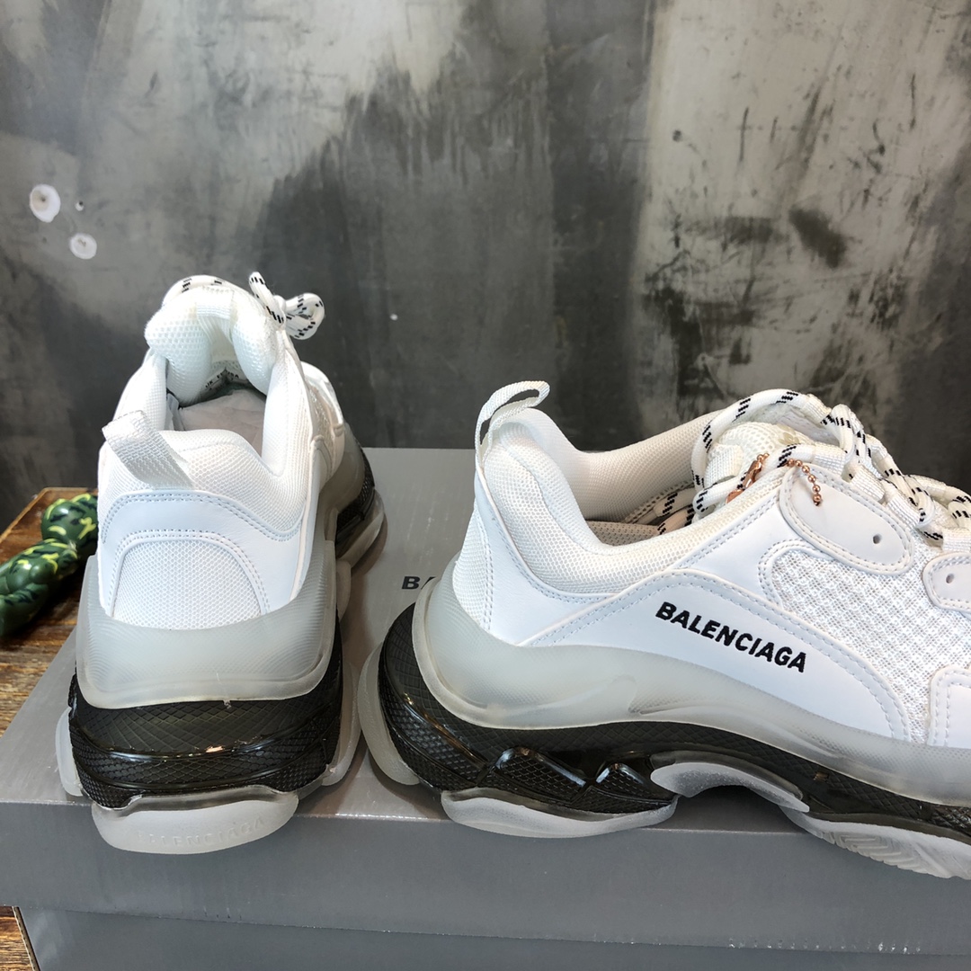 Balenciaga Sneaker Triple S in Black Sole