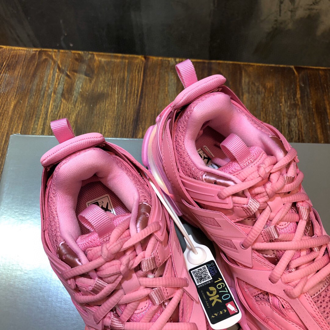 Balenciaga Sneaker Track Sneaker Led in Pink