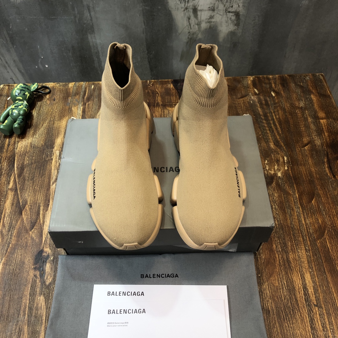 Balenciaga Sneaker Speed Runner 2.0 in Cream