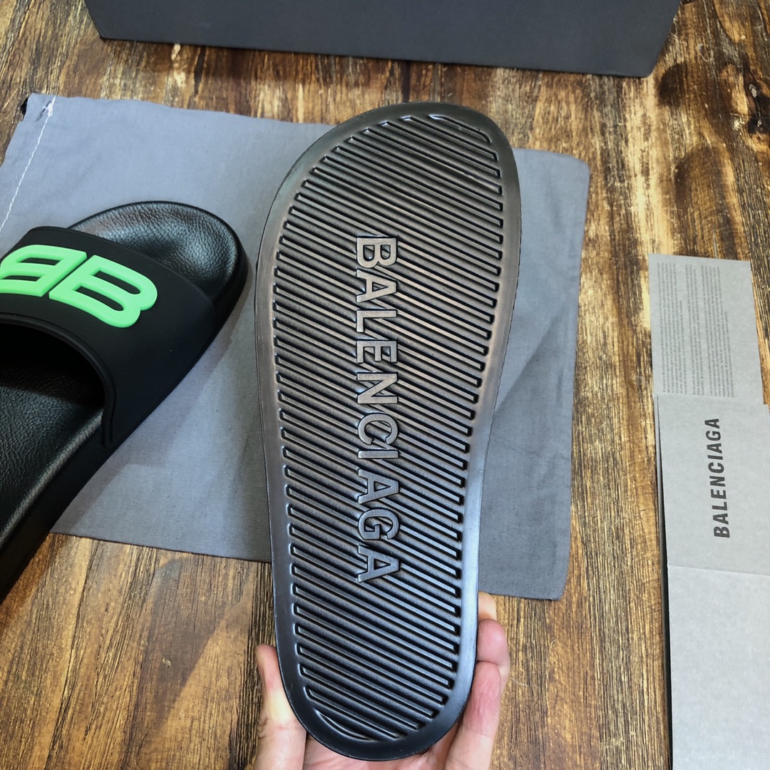 Balenciaga Slide in Green Logo