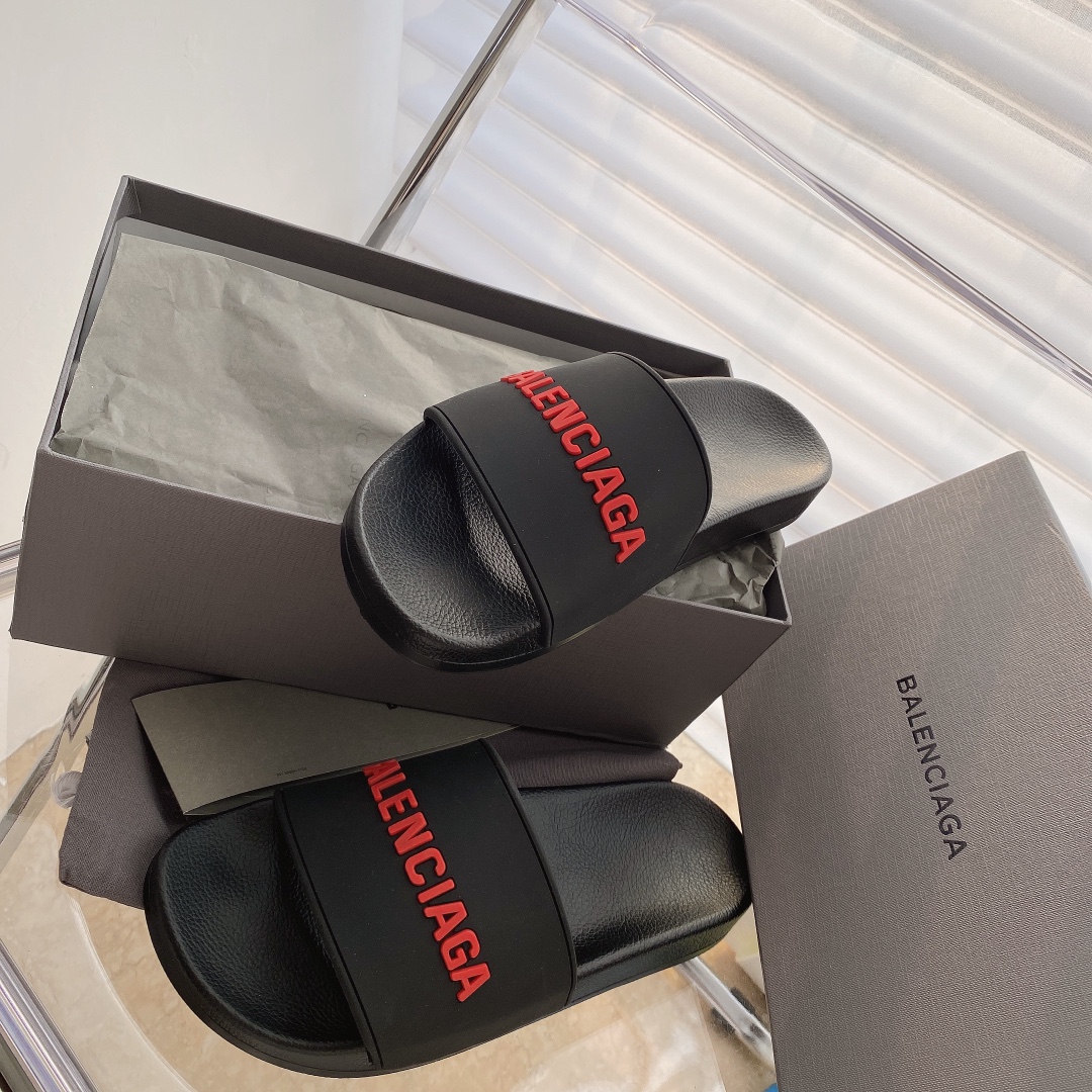 Balenciaga Pool Slide in Black and red