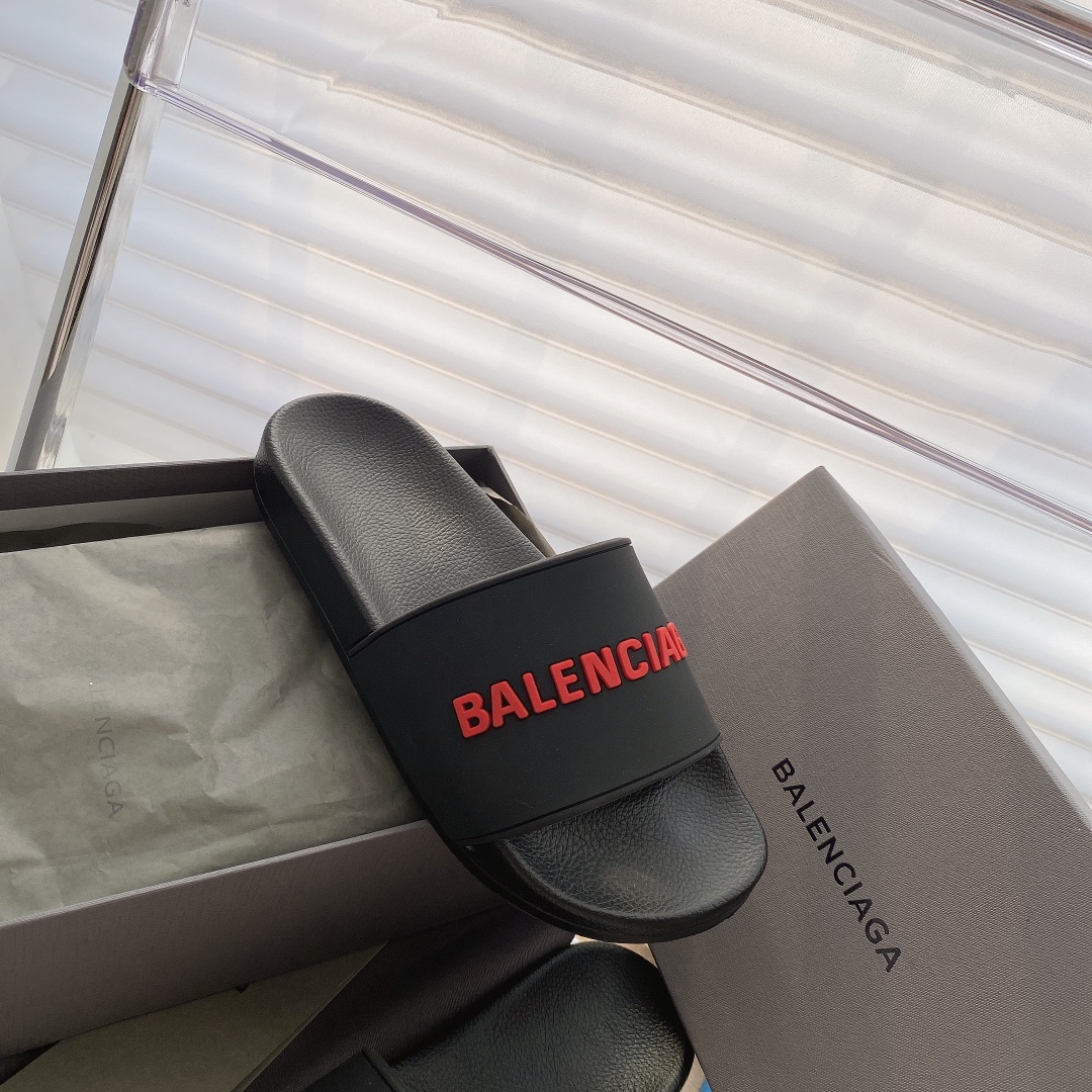 Balenciaga Pool Slide in Black and red