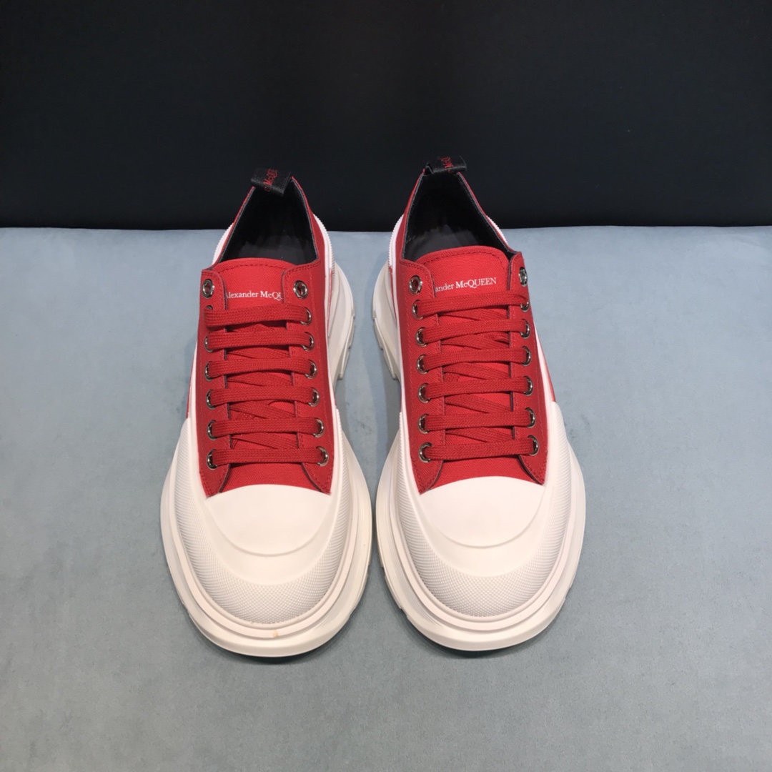 Alexander McQueen Tread Slick Low in Red