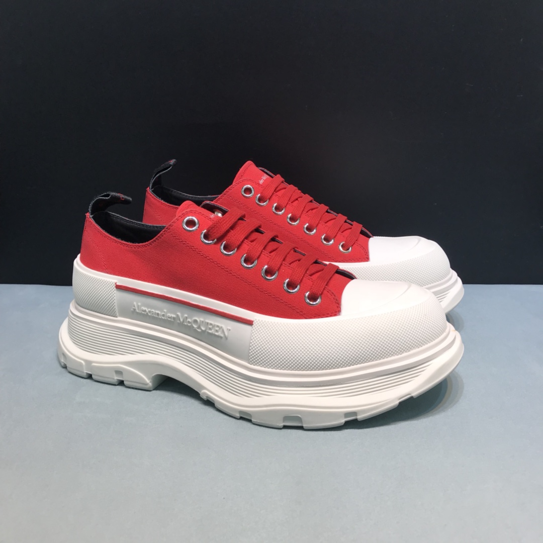 Alexander McQueen Tread Slick Low in Red