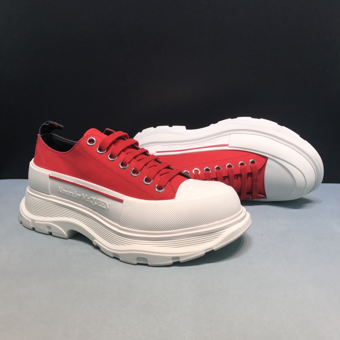 Alexander McQueen Tread Slick Low in Red