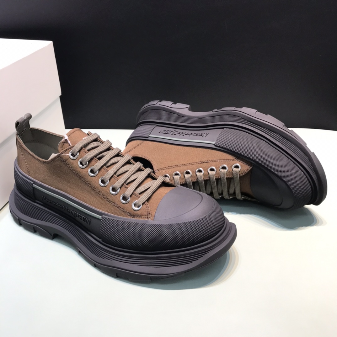 Alexander McQueen Tread Slick Low in Brown