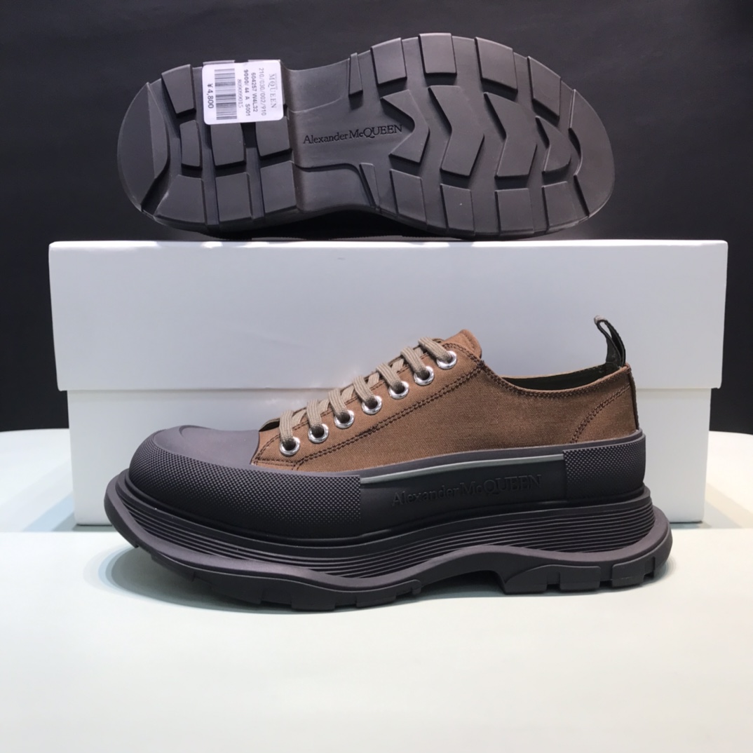 Alexander McQueen Tread Slick Low in Brown