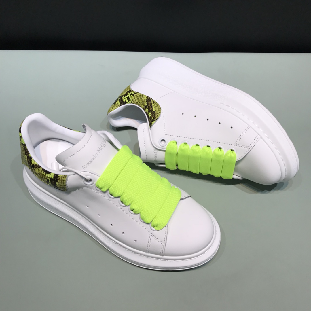 Alexander McQueen Sneaker Oversized Yellow Lace-up