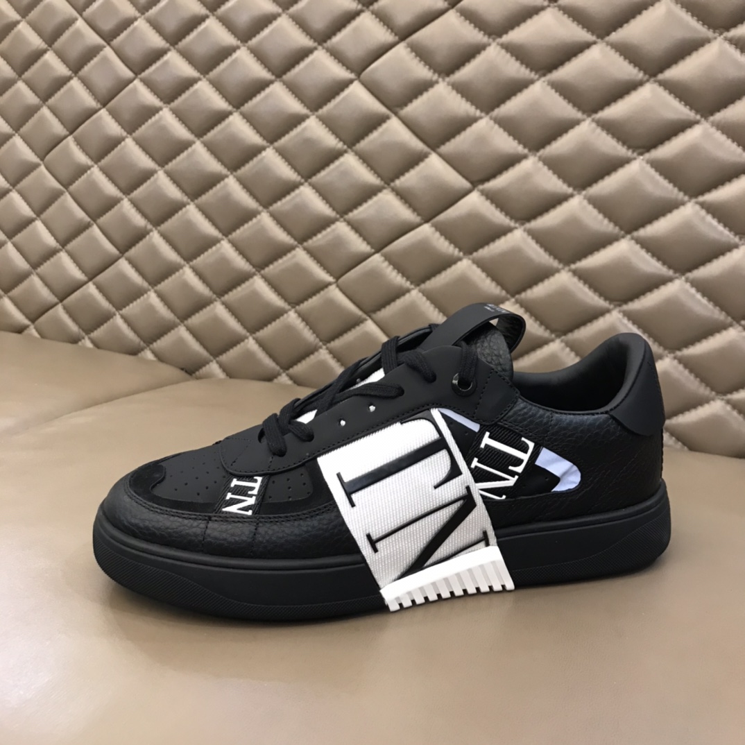 Valentino Sneaker Low-Top Calfskin with Bands