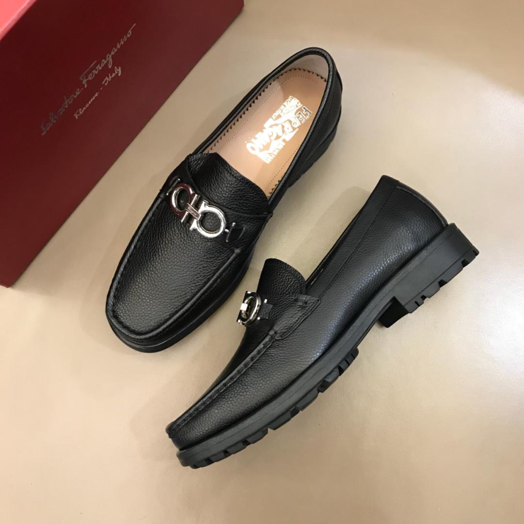 Salvatore Ferragamo Black leather Fashion Perfect Quality Loafers With Sliver Buckle MS02995