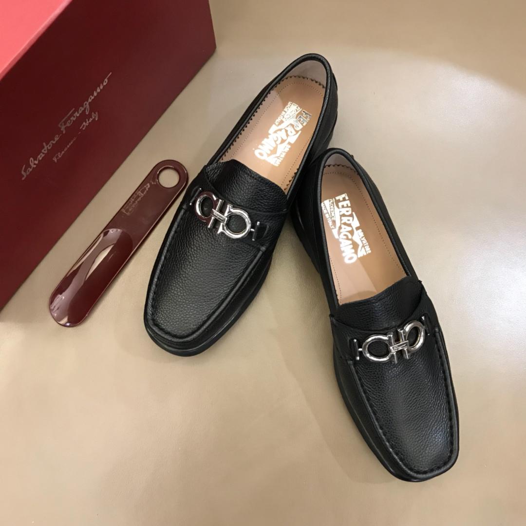 Salvatore Ferragamo Black leather Fashion Perfect Quality Loafers With Sliver Buckle MS02995