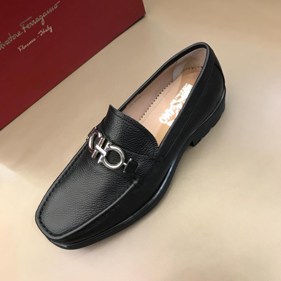 Salvatore Ferragamo Black leather Fashion Perfect Quality Loafers With Sliver Buckle MS02995