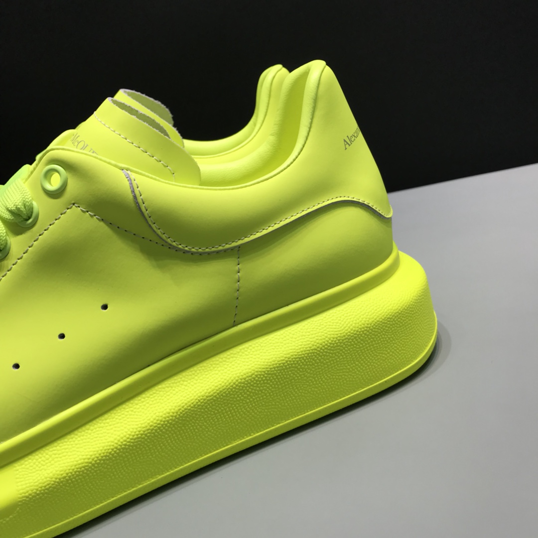 Alexander McQueen Sneaker Oversized in Yellow