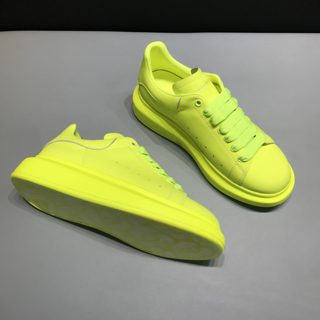 Alexander McQueen Sneaker Oversized in Yellow