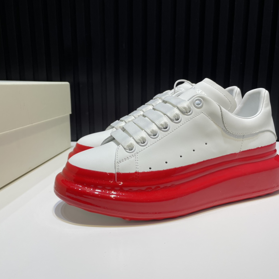 Alexander McQueen Sneaker Oversized in Red Heel