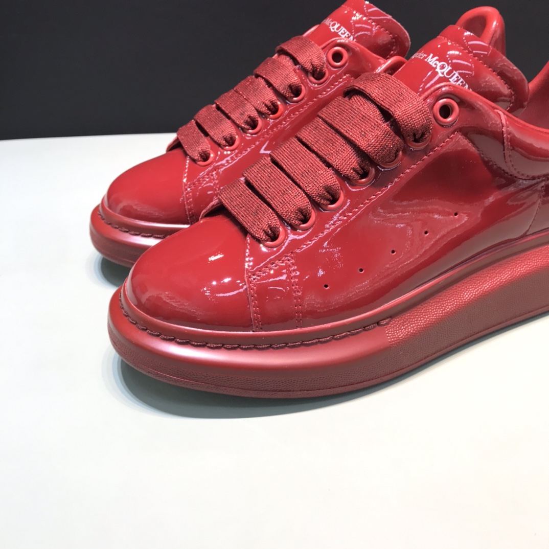 Alexander McQueen Sneaker Oversized in Red