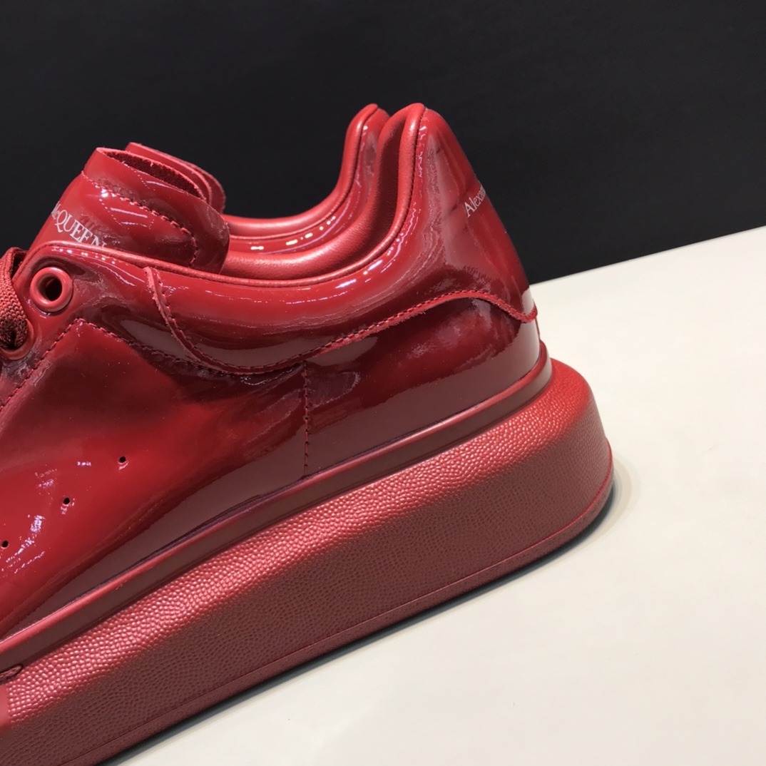Alexander McQueen Sneaker Oversized in Red