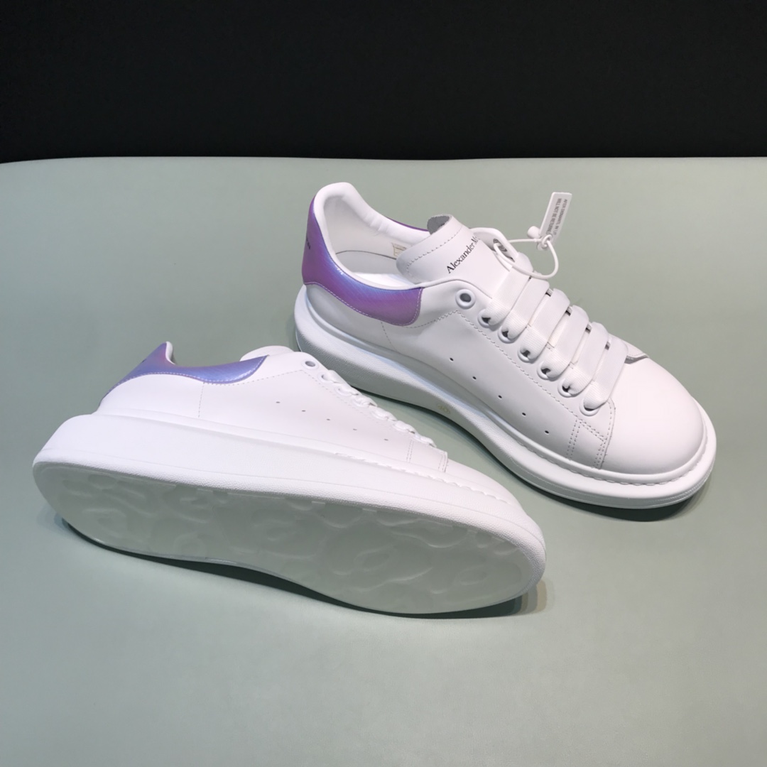 Alexander McQueen Sneaker Oversized in Purple Heel