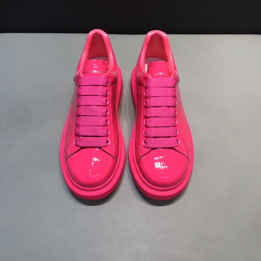 Alexander McQueen Sneaker Oversized in Pink