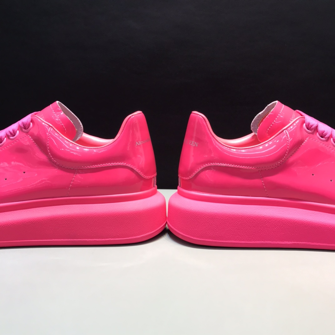 Alexander McQueen Sneaker Oversized in Pink