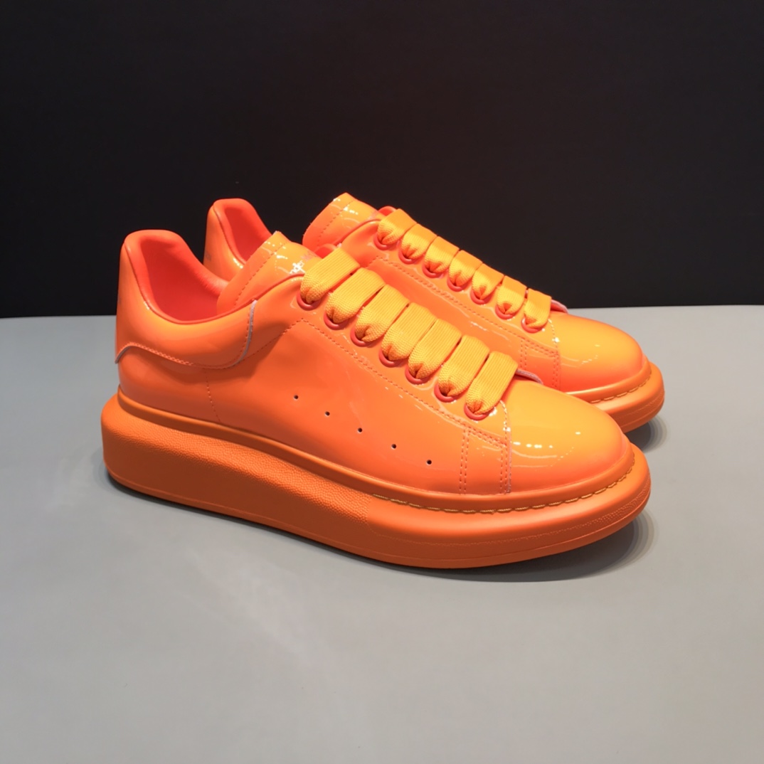 Alexander McQueen Sneaker Oversized in Orange