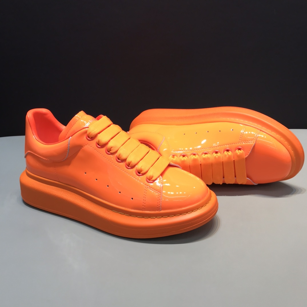 Alexander McQueen Sneaker Oversized in Orange