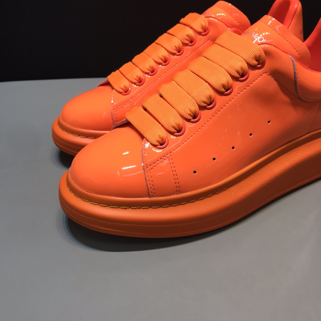 Alexander McQueen Sneaker Oversized in Orange