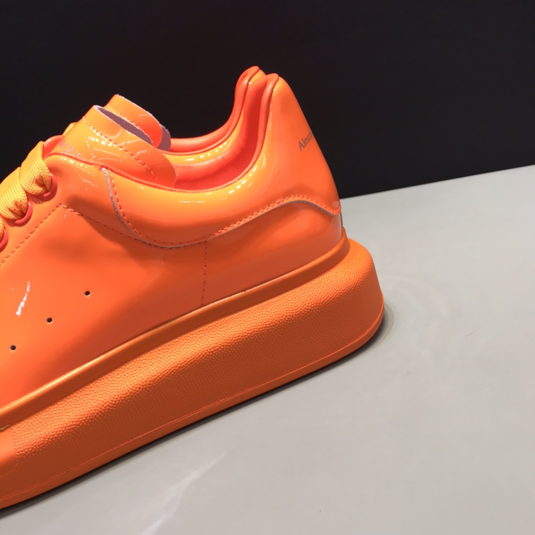 Alexander McQueen Sneaker Oversized in Orange