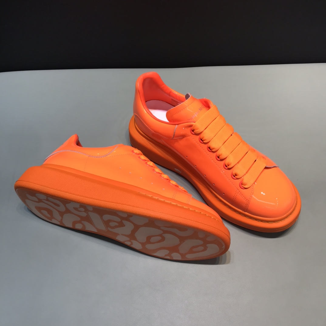 Alexander McQueen Sneaker Oversized in Orange