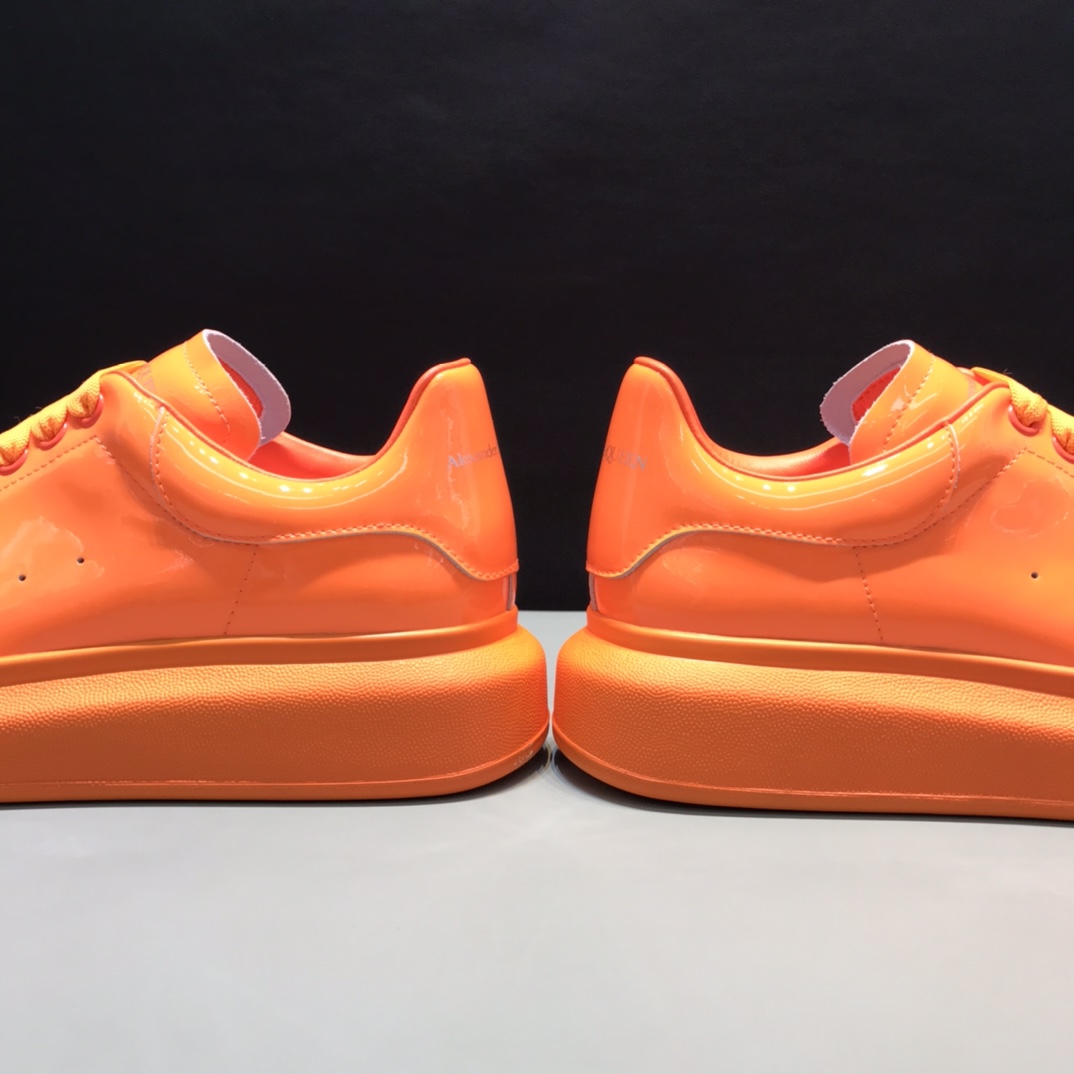 Alexander McQueen Sneaker Oversized in Orange