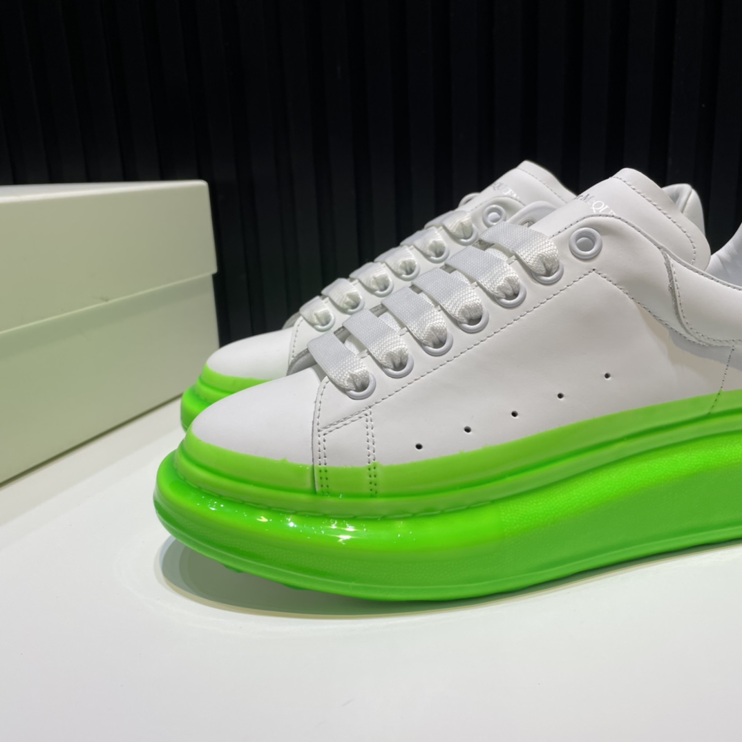 Alexander McQueen Sneaker Oversized in Green Heel