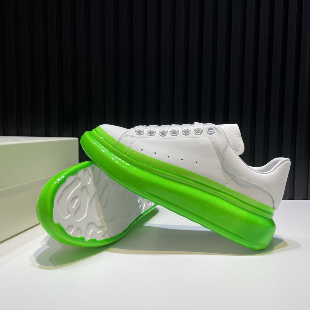 Alexander McQueen Sneaker Oversized in Green Heel