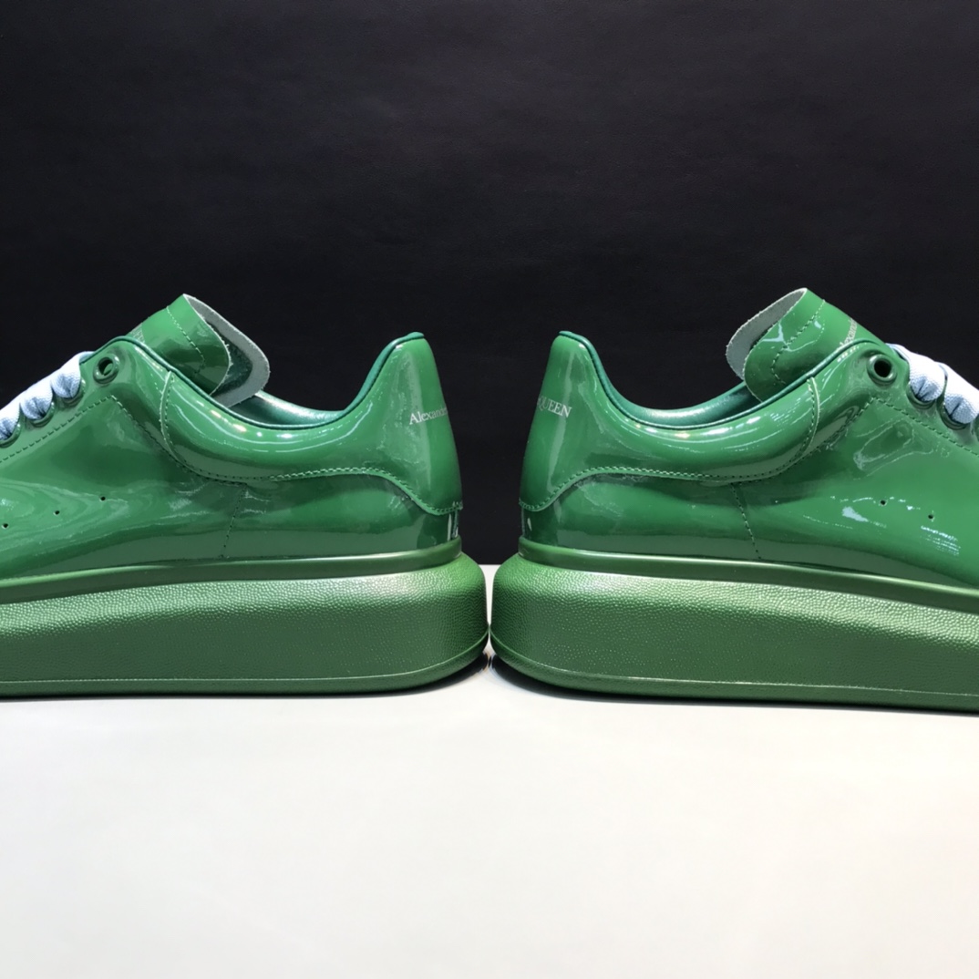 Alexander McQueen Sneaker Oversized in Green