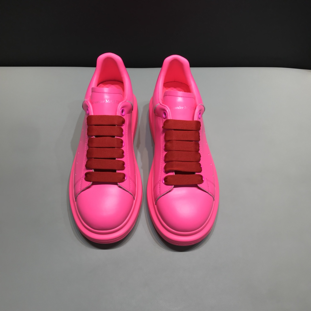 Alexander McQueen Sneaker Oversized in Deep Pink