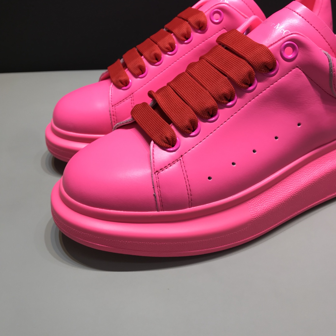 Alexander McQueen Sneaker Oversized in Deep Pink